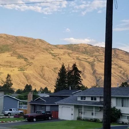 Charming - 2 Bedrooms Suite, 1 Full Bath & Family Room Kamloops Extérieur photo