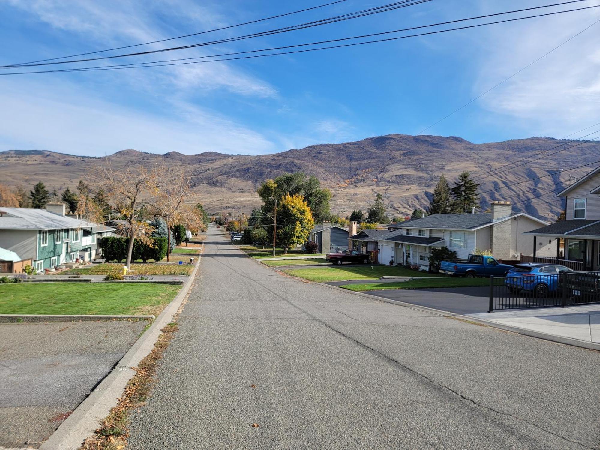 Charming - 2 Bedrooms Suite, 1 Full Bath & Family Room Kamloops Extérieur photo