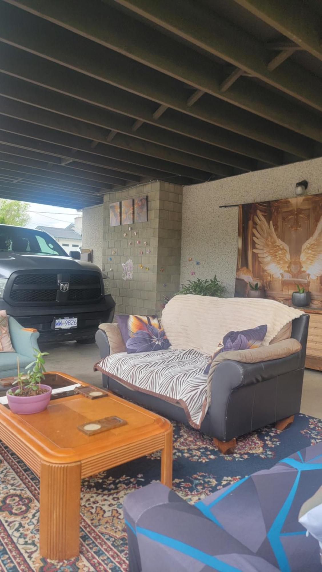 Charming - 2 Bedrooms Suite, 1 Full Bath & Family Room Kamloops Extérieur photo